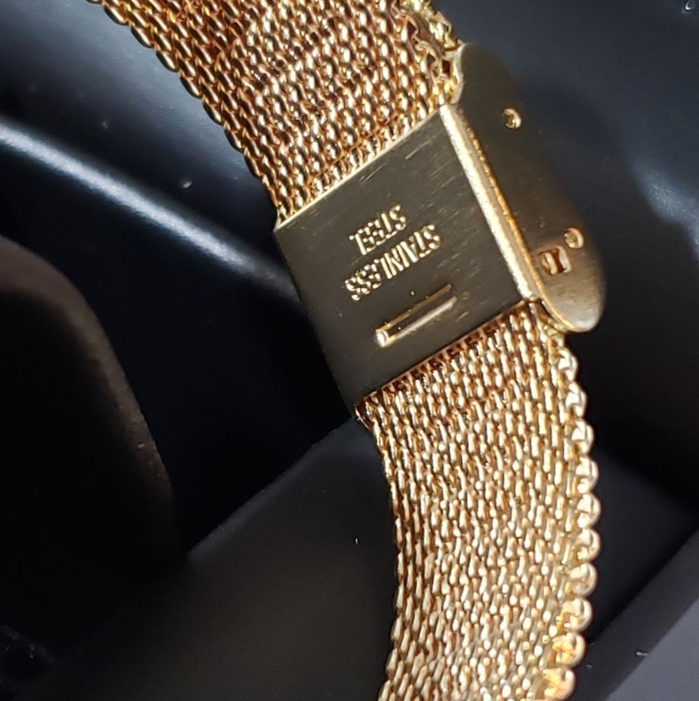 Womens watch by Steve madden - Picture 3 of 4